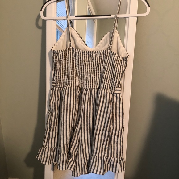 Romper - Picture 2 of 5